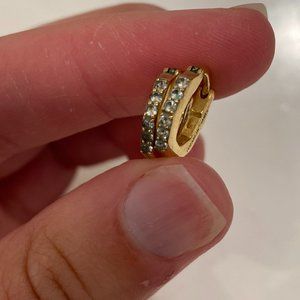 Elizabeth & James Huggie Pave Hoops